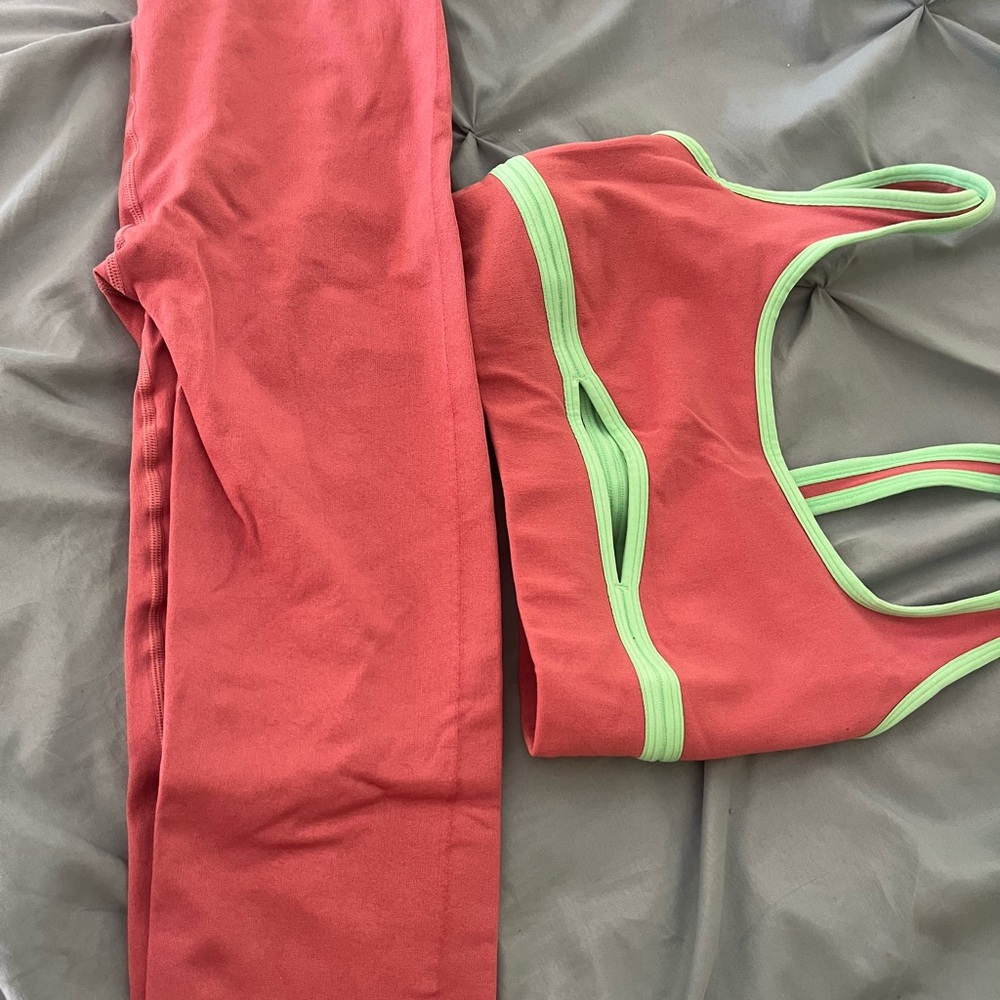 Fabletics SculptKnit Red and Green Activewear